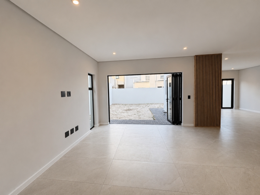 4 Bedroom Property for Sale in Sandown Western Cape